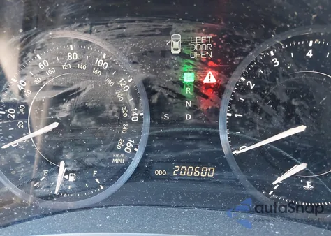 2010 Lexus Is 250C z USA, uszkodzony, nr VIN JTHFF2C26A2502906